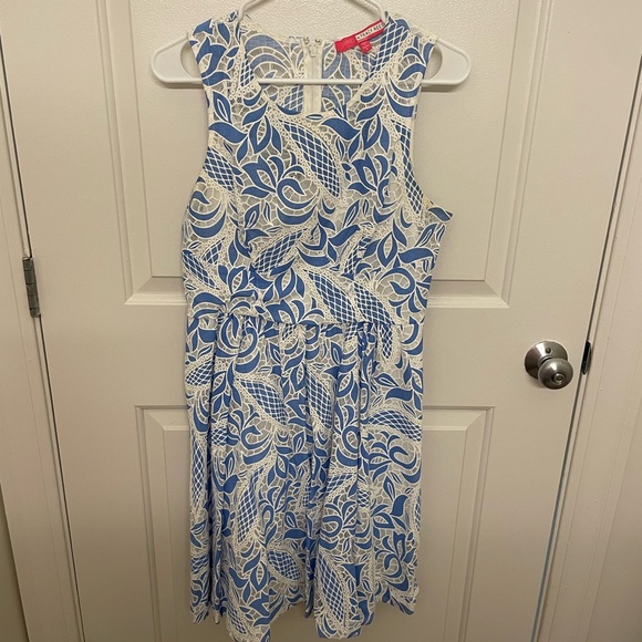 Blue/white lace dress - Picture 1 of 4